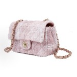 CHANEL⾹奈⼉ 菱格纹编织⾦扣链条  迷你  粉⾊